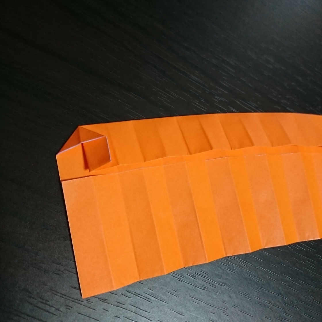 製作途中の折り紙
